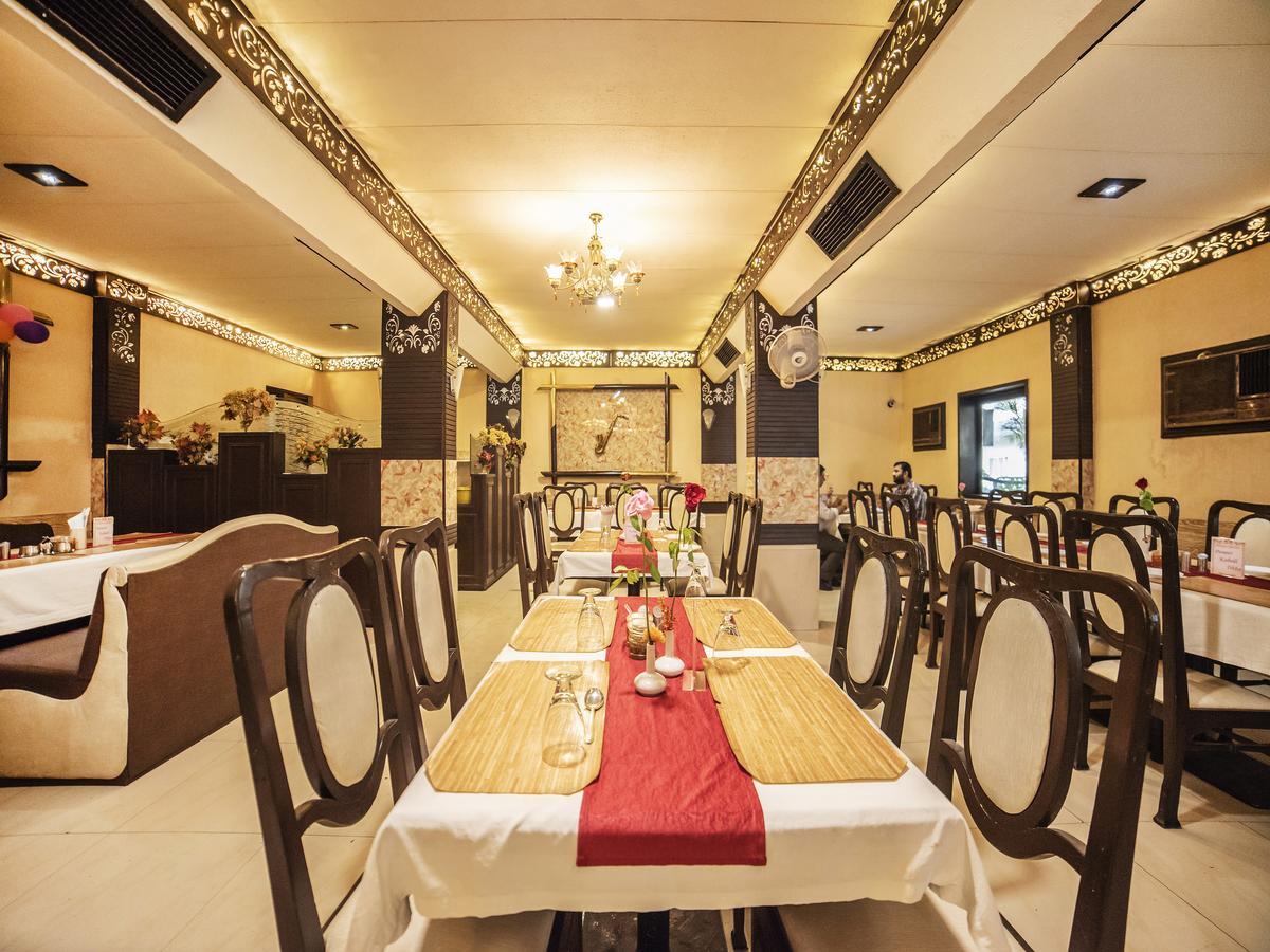 Fabhotel Santoor Geeta Bhawan Square Indore Exterior foto