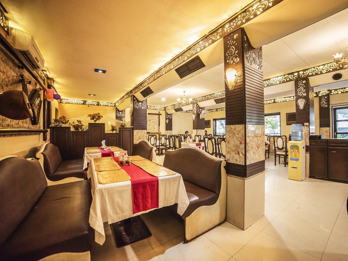 Fabhotel Santoor Geeta Bhawan Square Indore Exterior foto