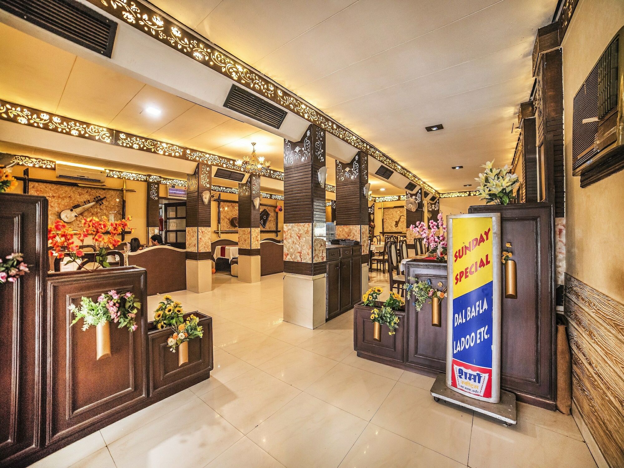 Fabhotel Santoor Geeta Bhawan Square Indore Exterior foto