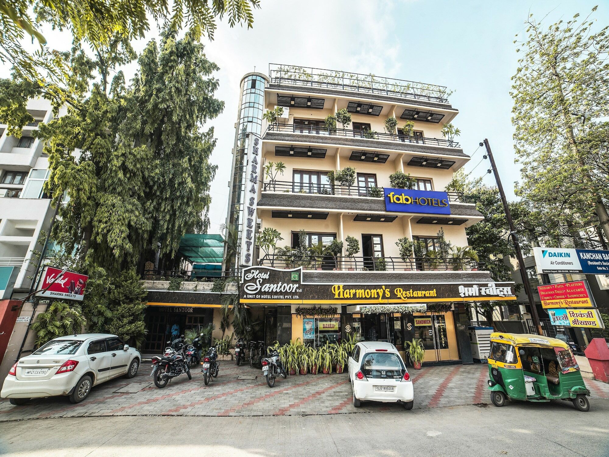 Fabhotel Santoor Geeta Bhawan Square Indore Exterior foto